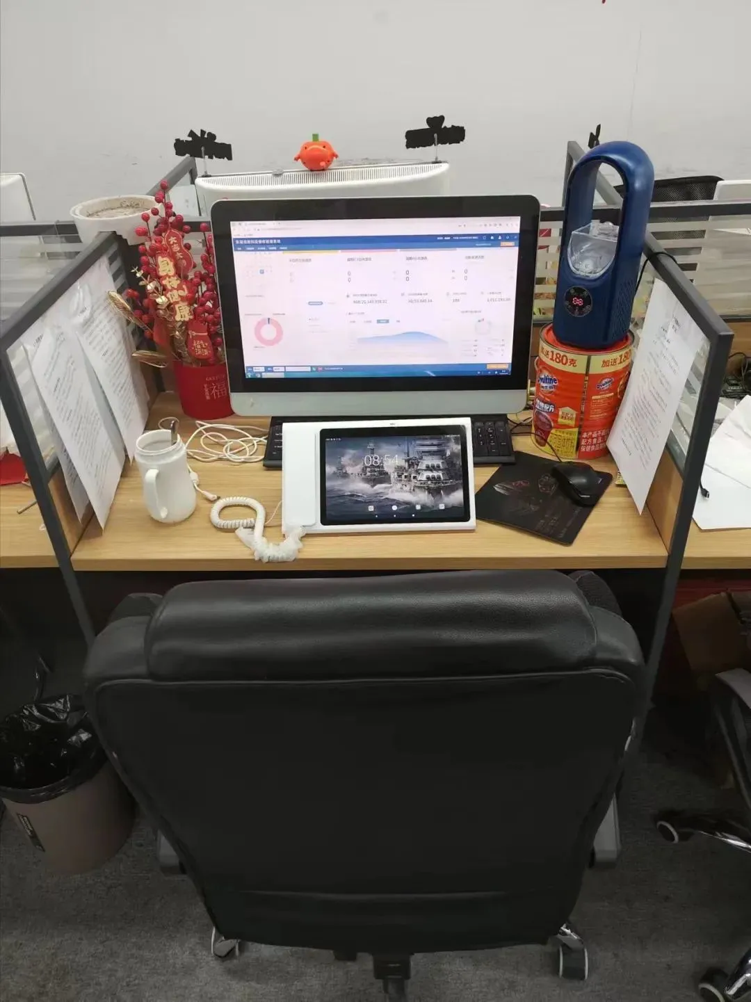 图 | 戴袁俊的工作桌面