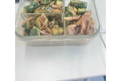 带的饭不好意思拿出来吃 ​​​